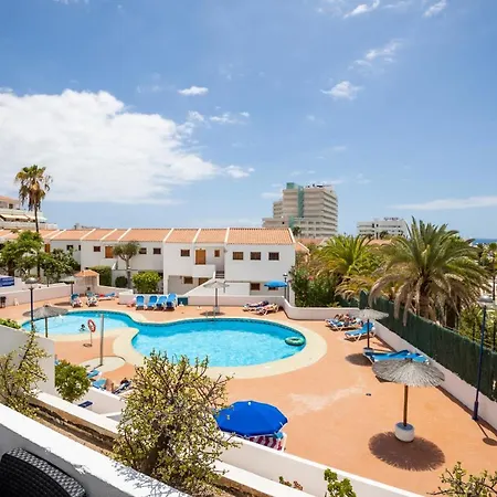 Garden Pool And Sea View By Lovetene * 阿德耶